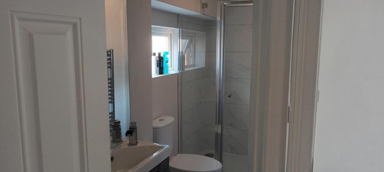 Eglinton Road - Super King - Ensuite Bray Kültér fotó